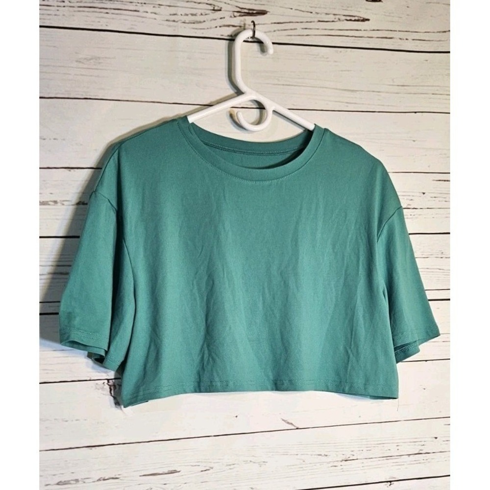Ebony Eyes Women's‎ Green Tops And Shorts Set Size L